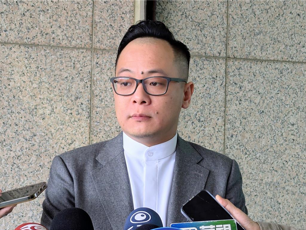 民進黨選對會24日通過，建議黨中央2026年基隆市長選舉提名基隆市議會議長童子瑋。童子瑋聞訊後，表示將全力以赴。（張志康攝）