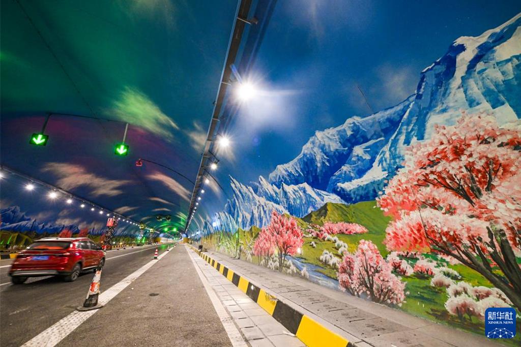 ��Խ��ɽ��������ٹ�·������ξ����ȫ��ͨ�� �� ͼΪ������������ξ���ٹ�·��Խ��ɽɽ���� ���»��磩