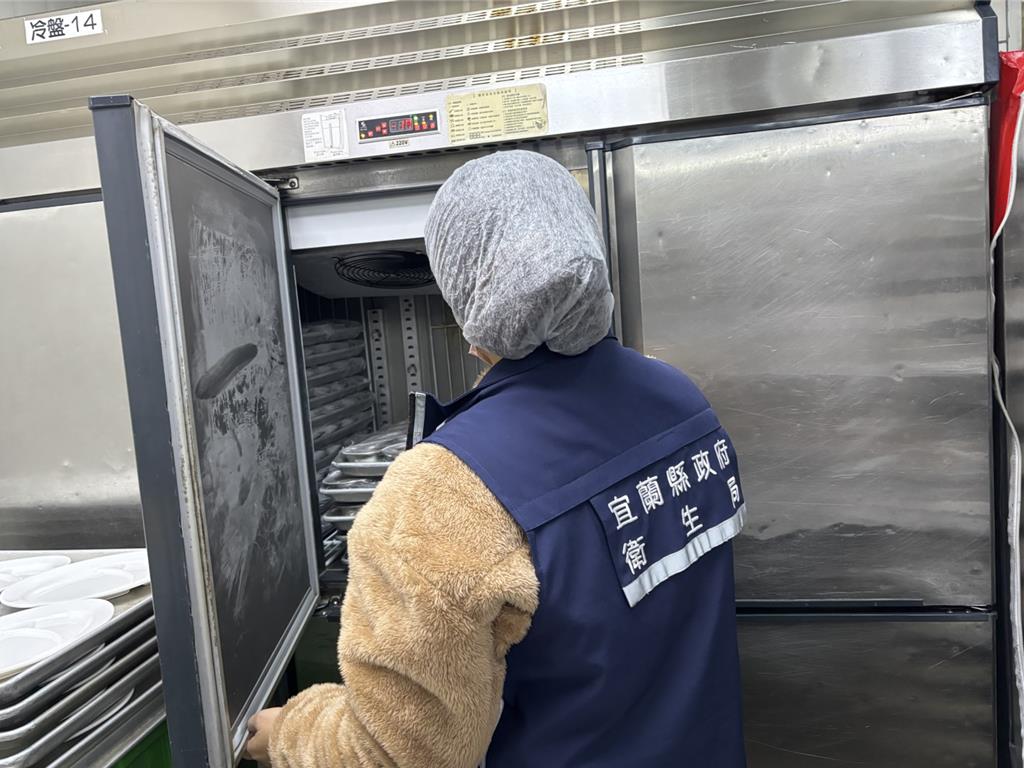 蘭城晶英牛肉疑有蟲 民眾嘔吐送醫 衛生局急稽查