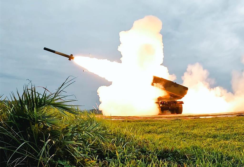 1.25兆軍購內幕! 黃文啟:考量時間產能 M109減少、海馬士加大投資