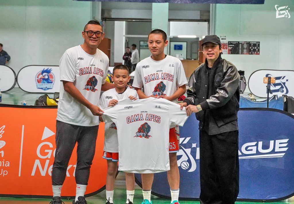 籃球》橘子銀河盃花蓮落幕 黃聰翰鼓勵小選手珍惜舞台