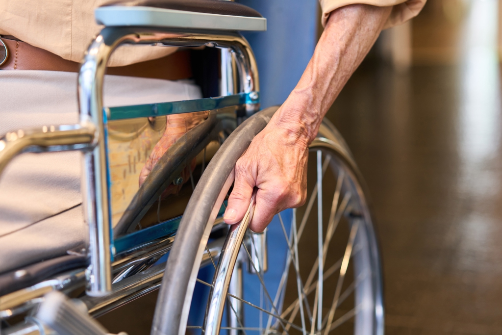 只花3個月 她靠吃魚擺脫輪椅 還搞定失眠、便祕