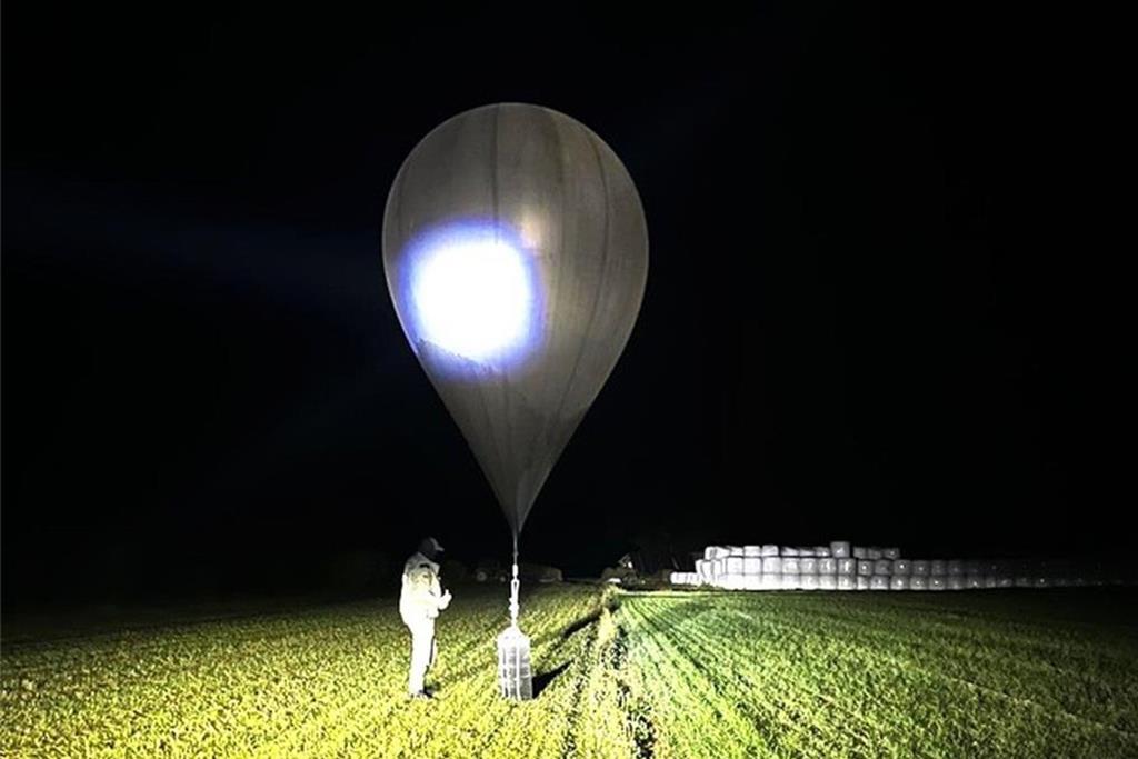 6艘共艦持續擾台 2空飄氣球飄越澎湖、台中、花蓮