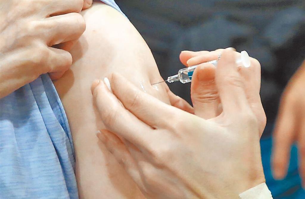 全民公費打起來!元旦首日新冠疫苗增7成