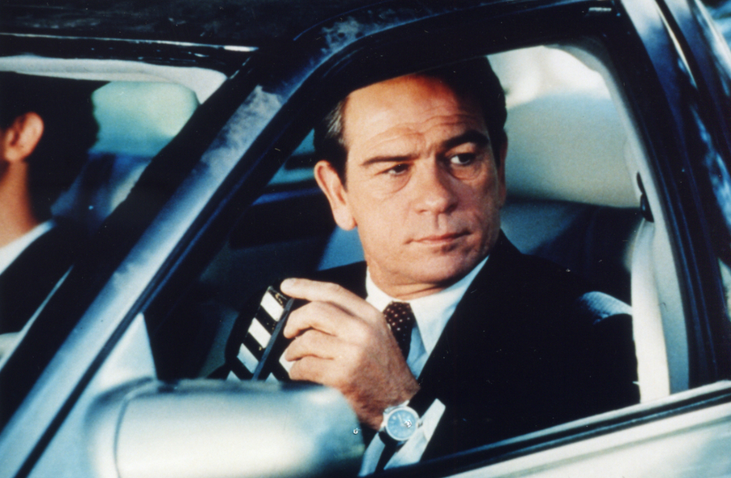 影帝湯米李瓊斯「元旦痛失愛女」!倒臥飯店走廊猝逝 死因成謎