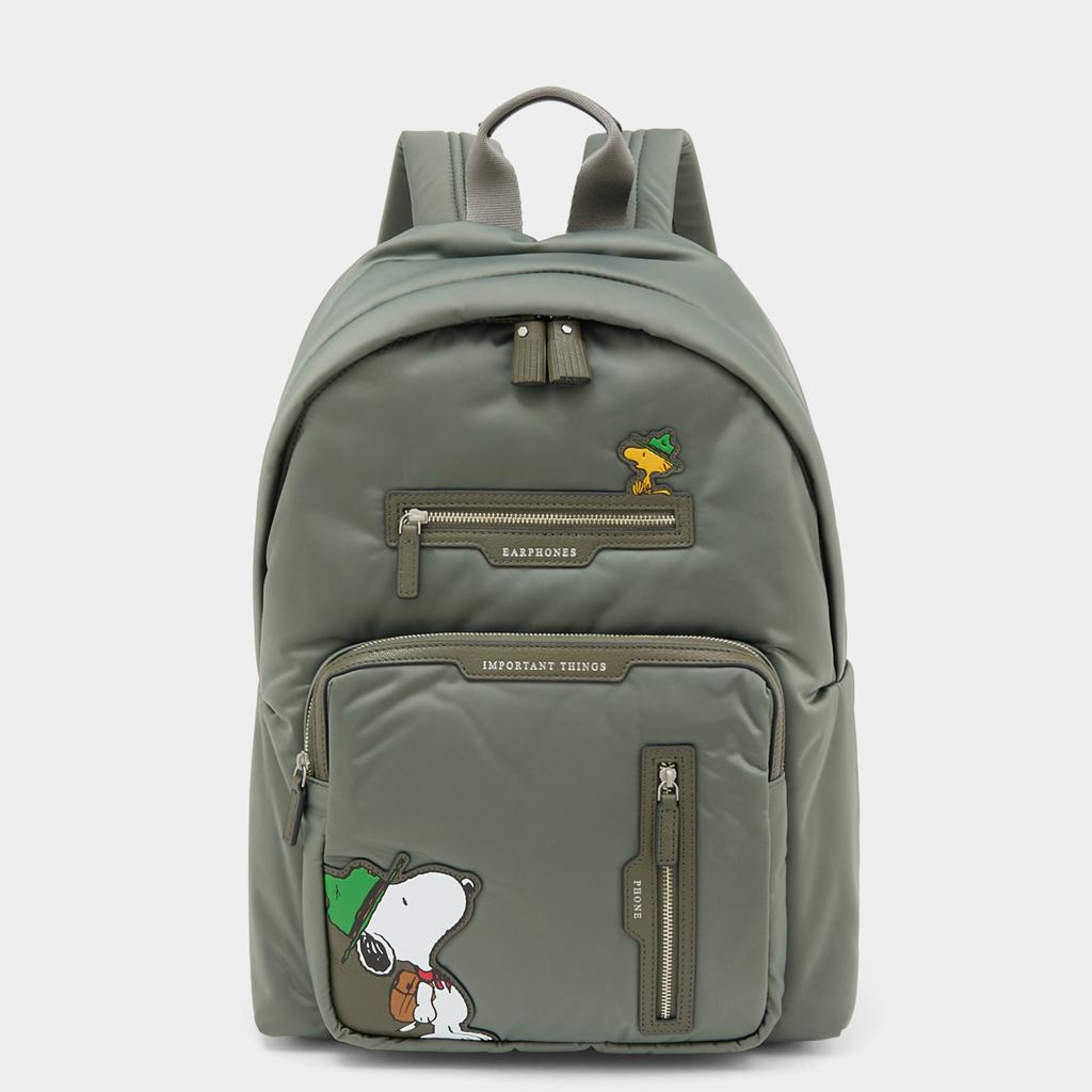 Anya Hindmarch xPeanuts 聯名系列，Snoopy Labelled Backpack ，2萬9580元。（CLUB DESIGNER 提供）