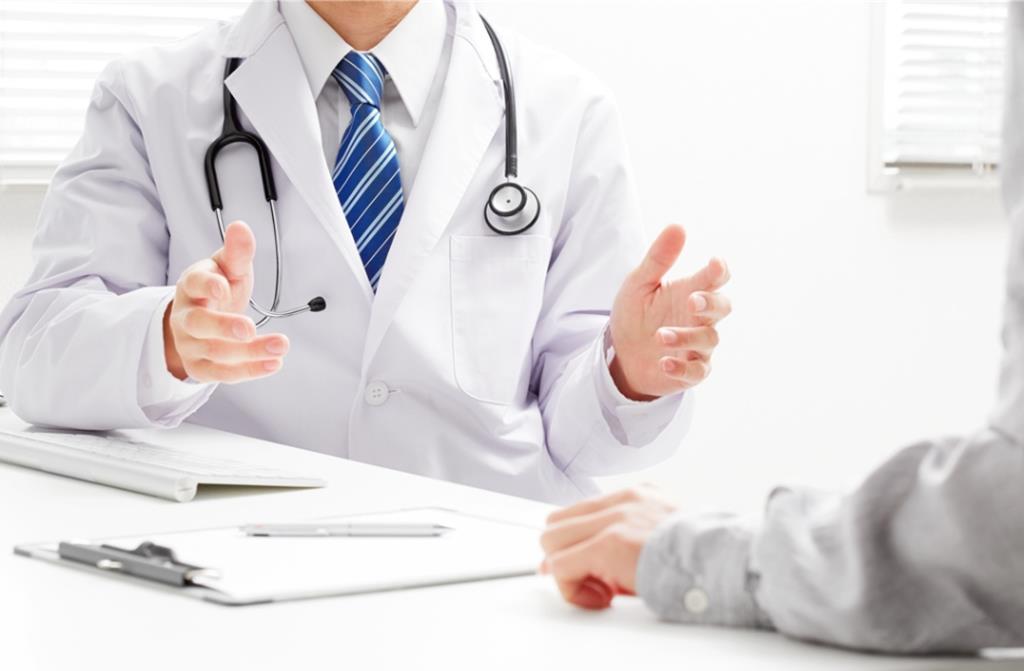 大票人看病快20分鐘「他30秒結束超疑惑」!醫曝3特徵享尊榮待遇