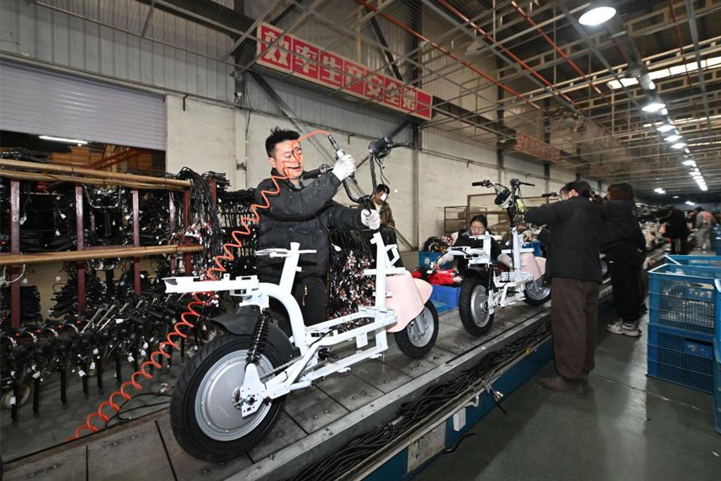 陸去年「以舊換新」成效佳 換電動自行車9成採鉛酸電池