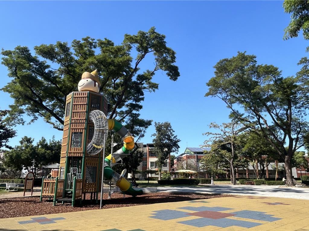 屏東忠孝公園整建惹民怨 封園時間從半年砍至3個月
