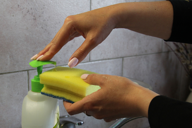 綠色菜瓜布不適合刷餐具 官方揭正確用途