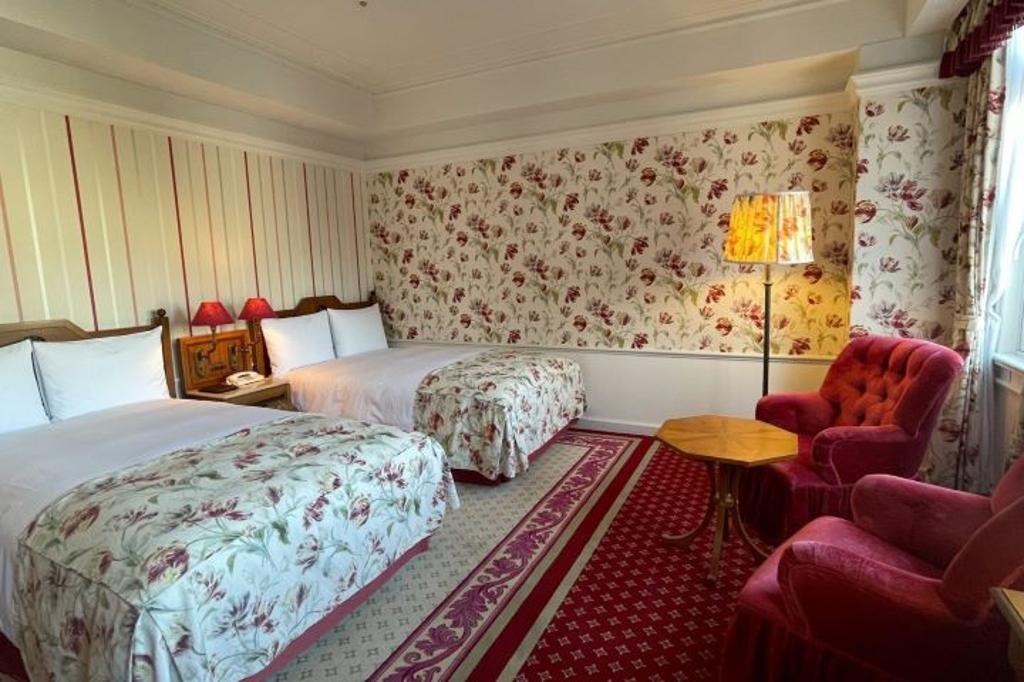 歐洲飯店房間寬敞溫馨。 記者-何昕穎/攝影