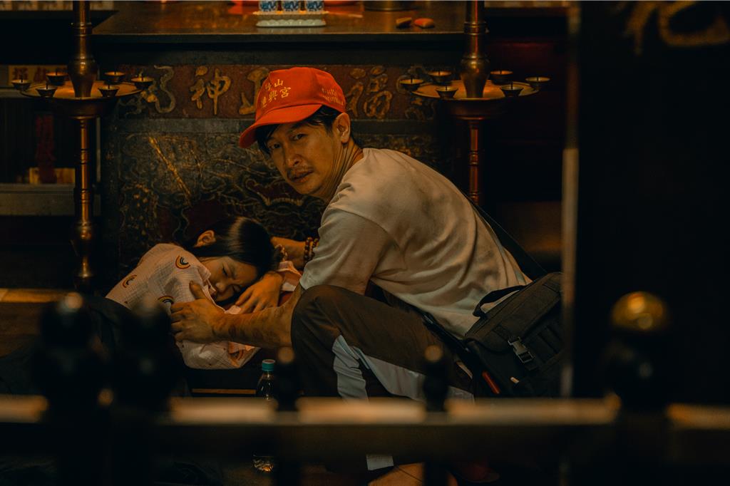 帶燙傷女兒逃院求助民俗療法 邱凱偉《整形過後》懂父親的痛