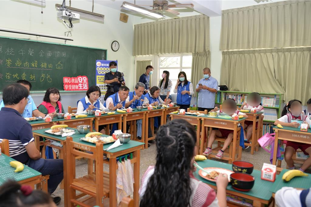 雲林國中小營養午餐免費!張麗善:咬牙不惜舉債照顧雲林囝仔