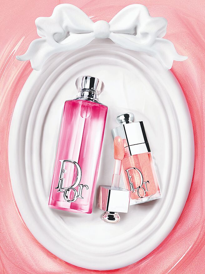 Lily許韶恩出任迪奧台灣彩妝形象大使演繹粉漾風尚