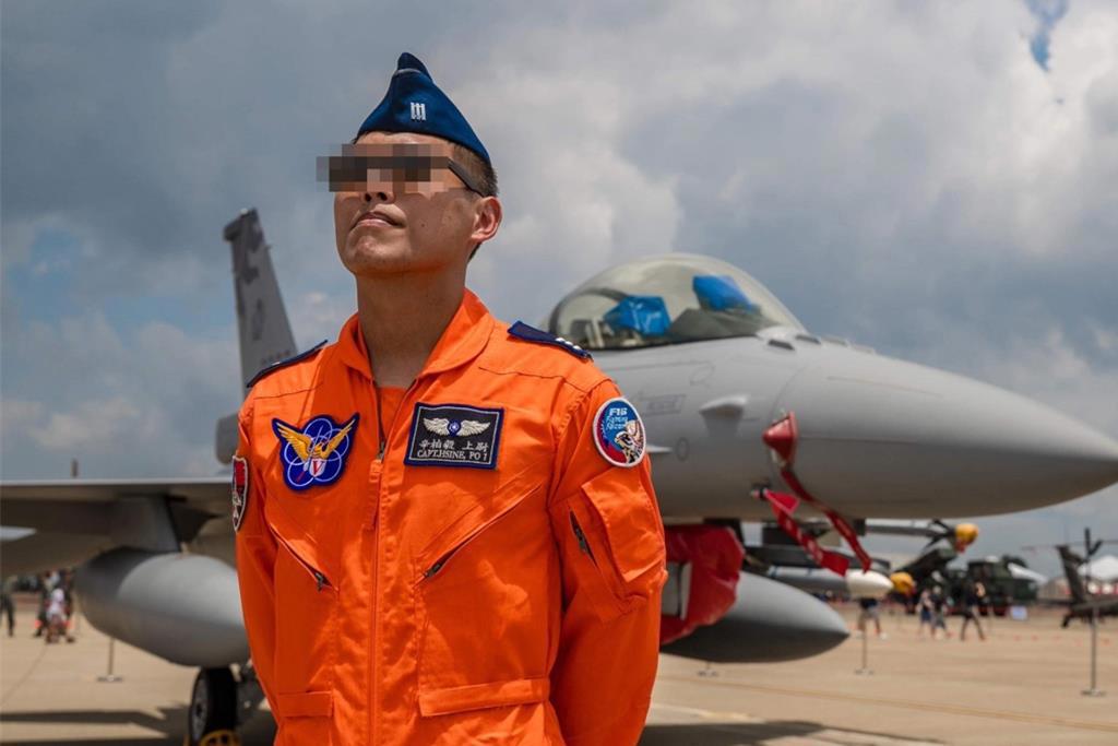 辛柏毅落海一個月仍失聯 太太曝以他名字做1事:讓我帶你回家