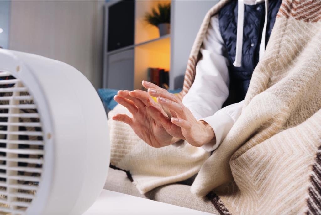 藍天的代價 華北農村老人正在苦熬一個用不起暖氣的冬天