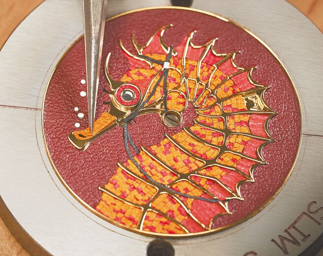 愛馬仕Slim d’Hermes Hippocampe海馬腕表展示皮革馬賽克工藝