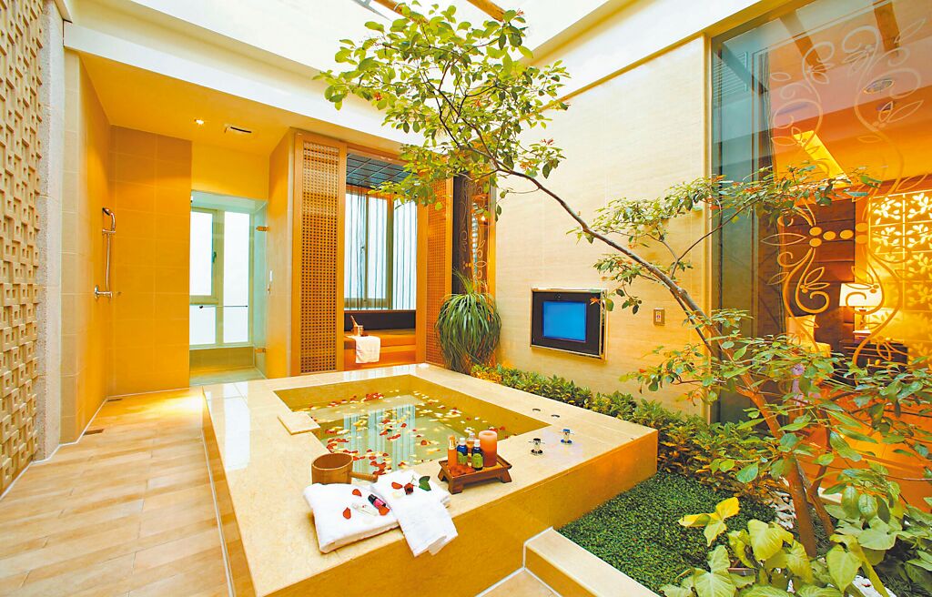 彰化桂冠精品旅館擁有會呼吸的星級美學空間。（彰化桂冠精品旅館提供）