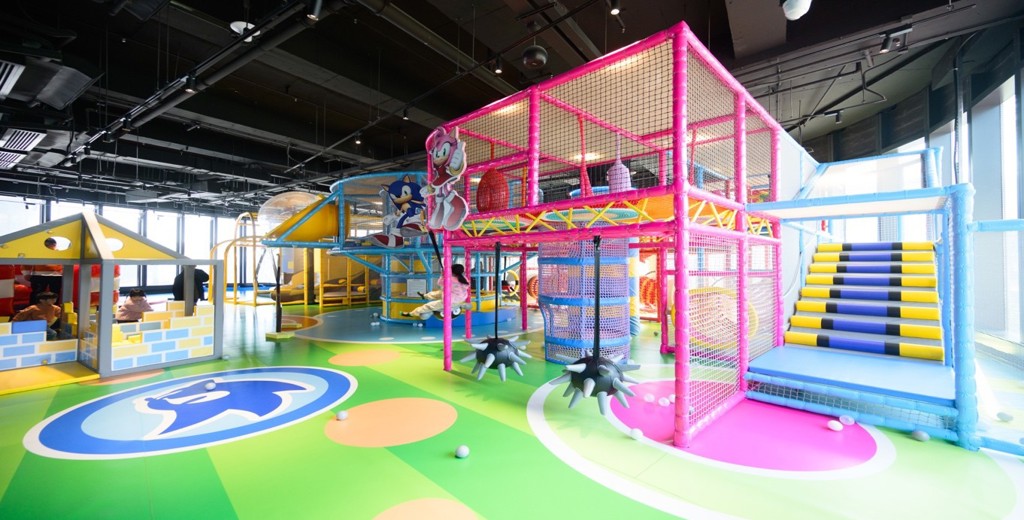 無論是親子家庭、朋友結伴、情侶拍拖，還是熱愛運動與新科技的玩家，都能在這裡找到屬於自己的玩樂節奏。（香港旅遊發展局提供）