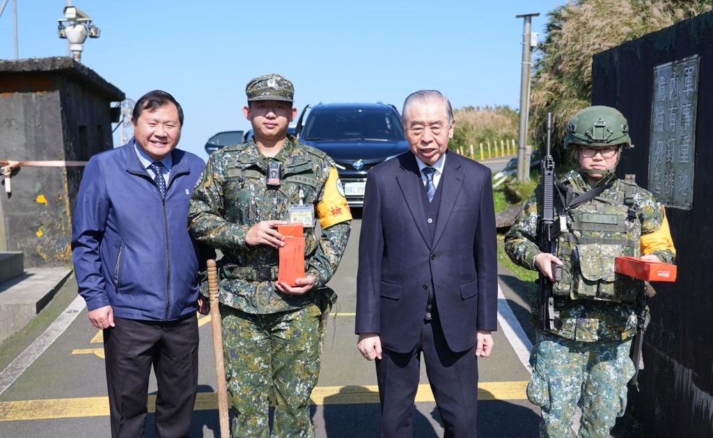 李棟樑慰問偏遠駐軍 傳遞溫暖與敬意
