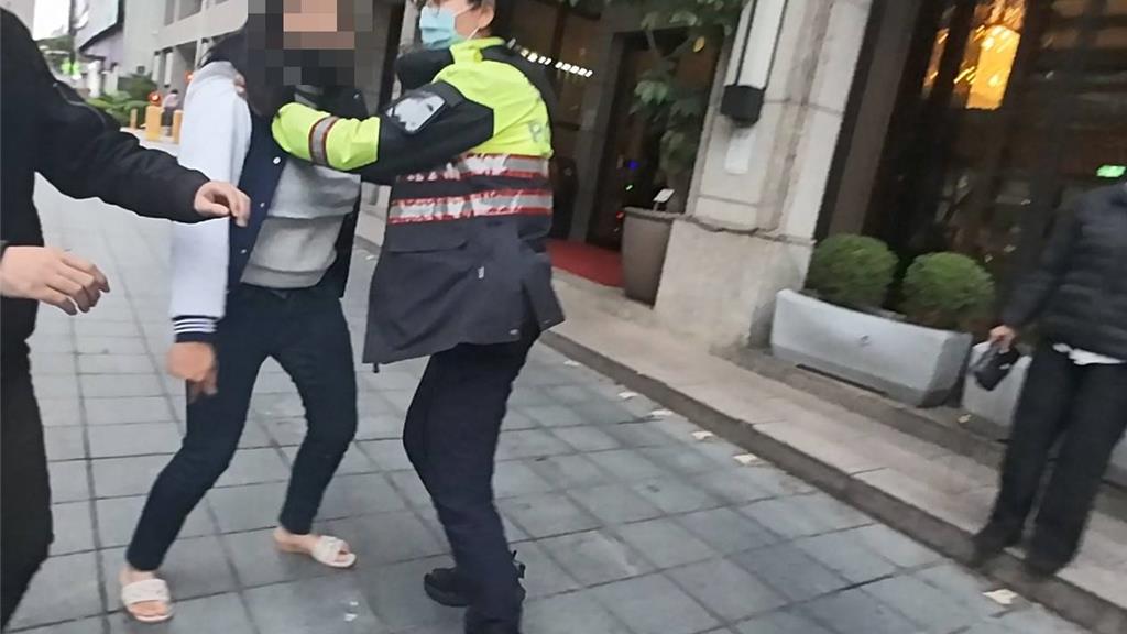 桃園驚爆女子當街勒頸小學生 警逮捕強制就醫法辦 失控原因曝光