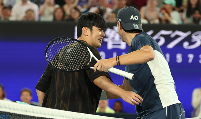 周傑倫澳網遭「秒殺」-netizens傻眼：來罰站的