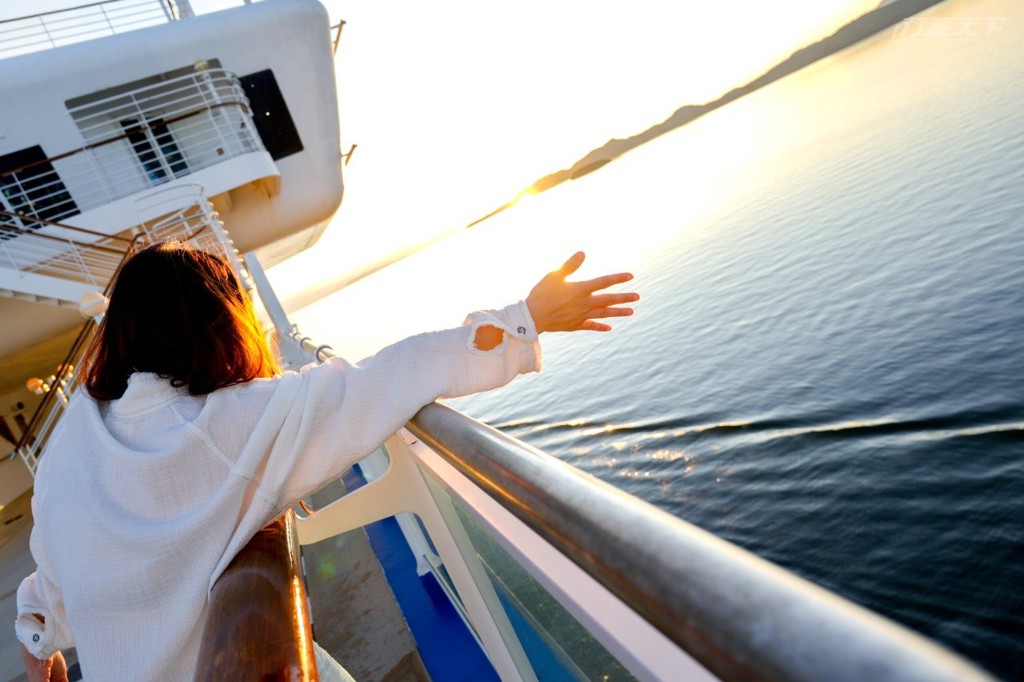 ▲告別這趟旅程的最後一個夕陽，前往永晝的阿拉斯加。。(行遍天下提供/圖：Terrence Shih)