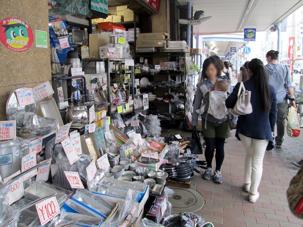 婆婆媽媽或熱愛廚藝者,一踏進合羽橋道具街鐵定會流連忘返。(東尼叔 攝)