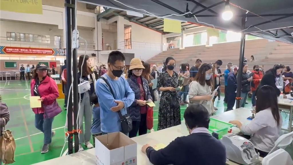 號稱「潮州不夜城」的潮州春節市集，今年將從除夕夜開始到大年初五凌晨，攤商搶登記一年比一年熱鬧。（潮州鎮公所提供／羅琦文屏東傳真）