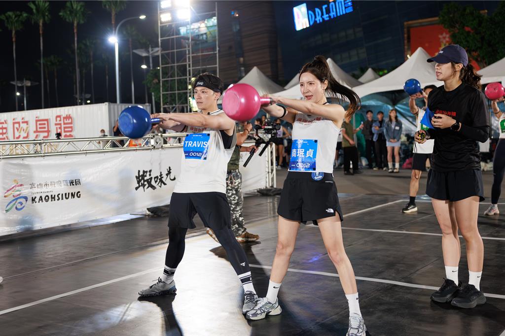 香噴噴!啦啦隊女孩成主角 南珉貞秀美腿「火辣激戰」