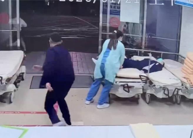 澄清醫院急診室驚傳暴力事件：男患者重拳擊飛護理師並追打醫師