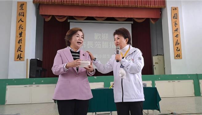 台中市長宣佈啟動「尚泳計畫」提升學童游泳通過率