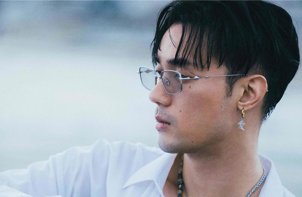 TRASH博文升格人父後再報喜 意外躍升「寫真男星」