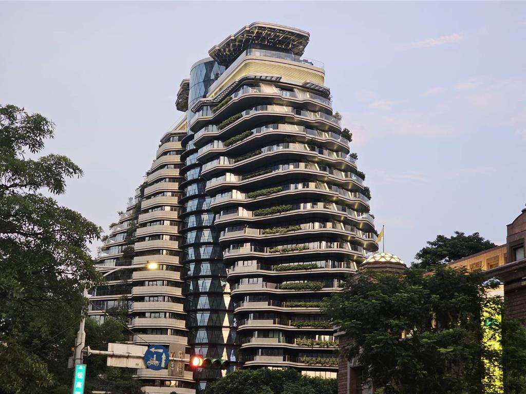 寶佳代表辭中工董事 掀經營權之爭再起疑雲