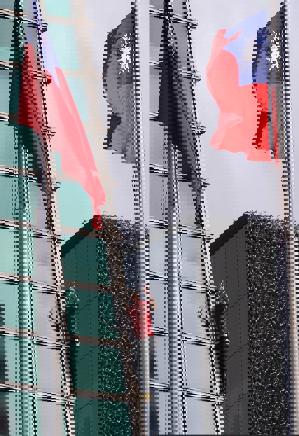 霍諾德登頂101 賴感謝未提北市府 粉專點出3人「格局差距」