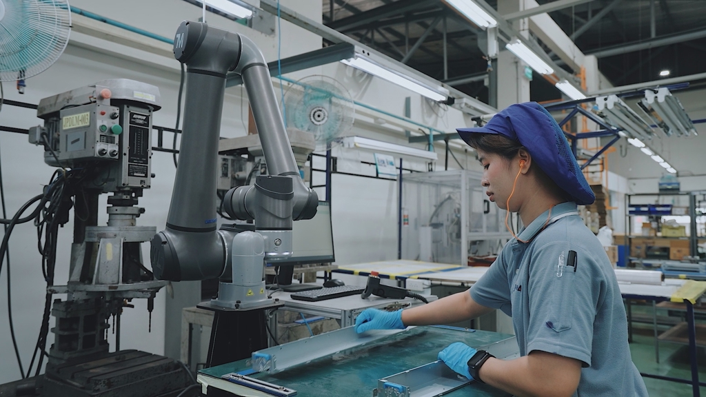 打入航太供應鏈!達明機器人狂吃訂單 JPP-KY導入50台AI Cobot