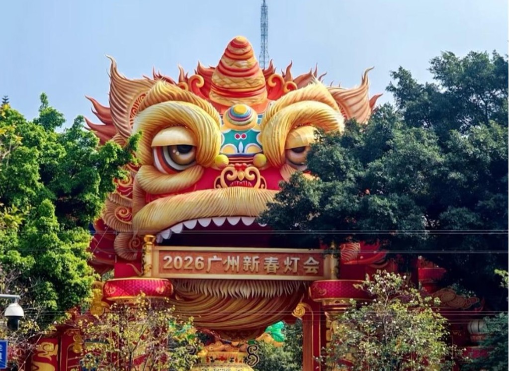 醒獅花燈表情「沒睡飽」爆火! 民眾直呼:正統打工臉