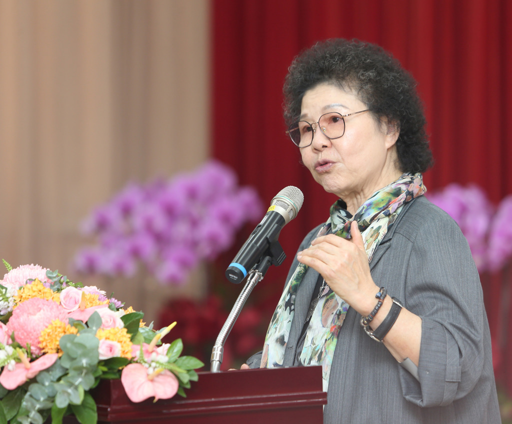 陳菊請辭 卡神嗆「生病還佔這麼久的缺」:真的夠了