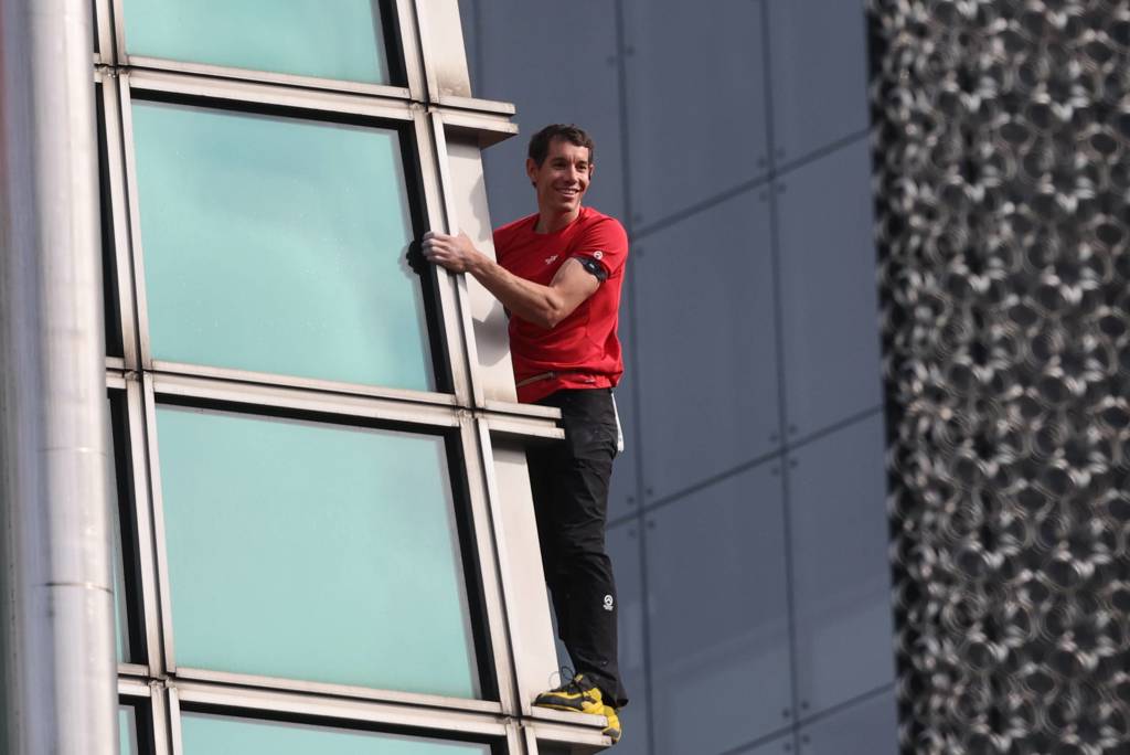 霍諾德爬101直播 高大成逆風怒轟「亂搞一通」:讓我毛骨悚然