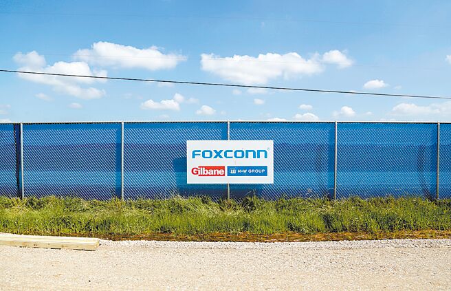 蓋AI中心 微軟接手鴻海威州廠地