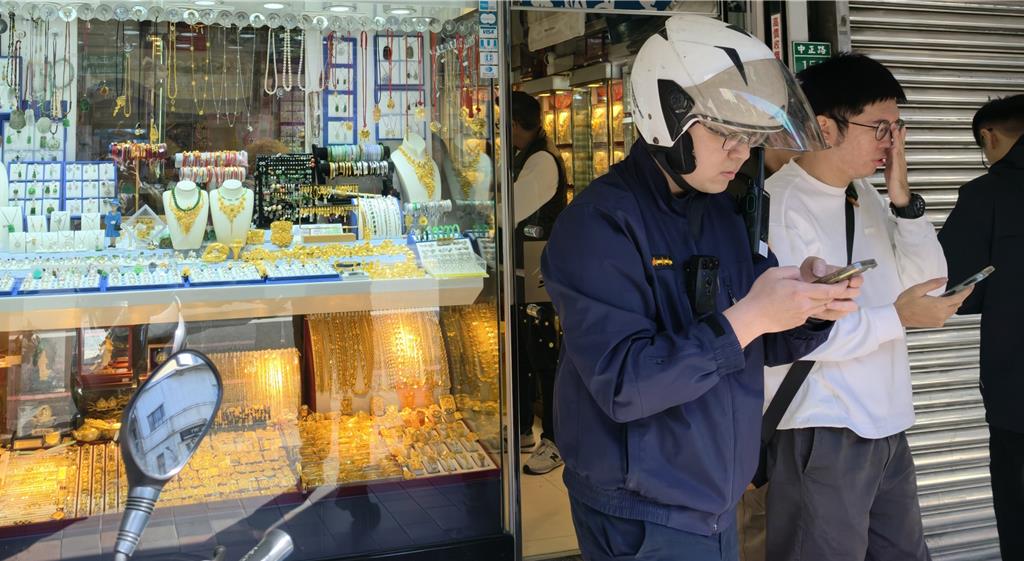 有內情?男子闖新竹銀樓鐵鎚打傷闆娘卻不搶錢 警緝凶中