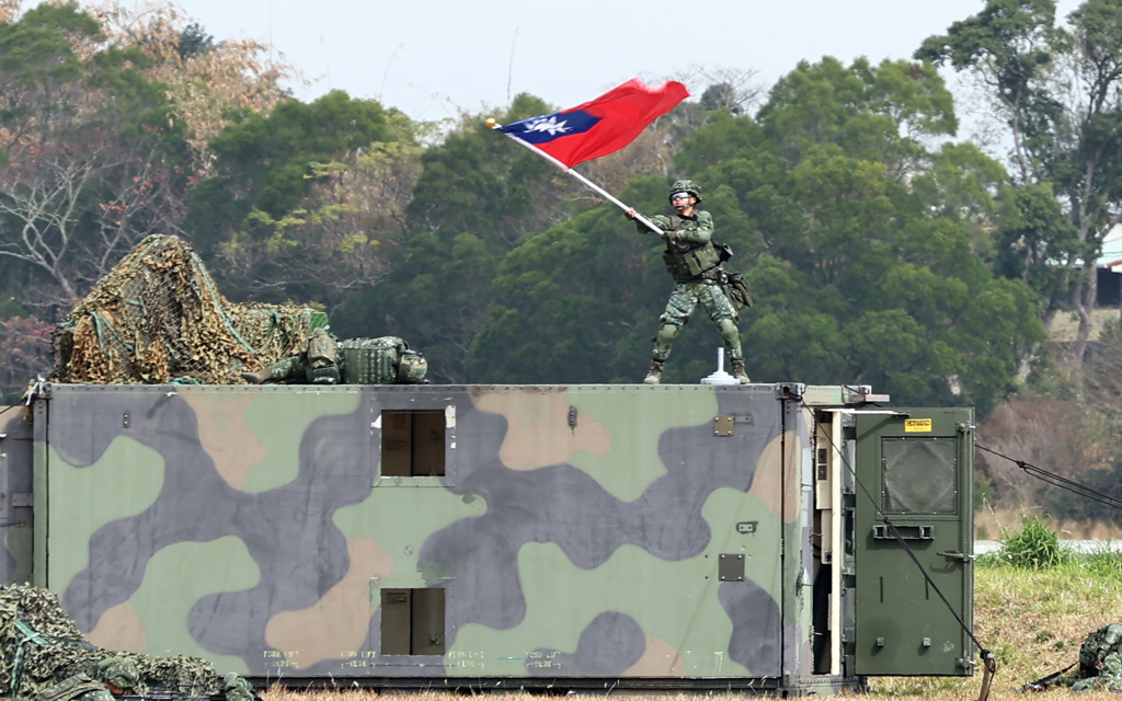 立院10度否決國防預算 陸國防部:1.5兆買不來安全