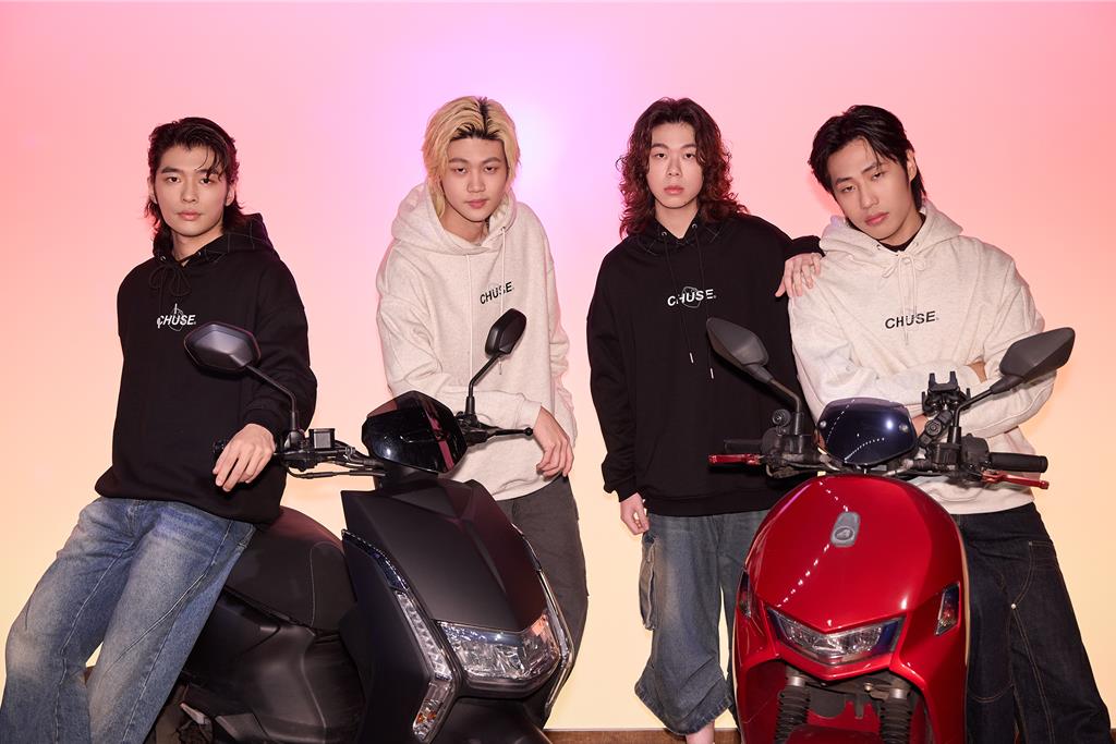 帕拉斯FAMA被封「新店金城武」當房仲月收破百萬!