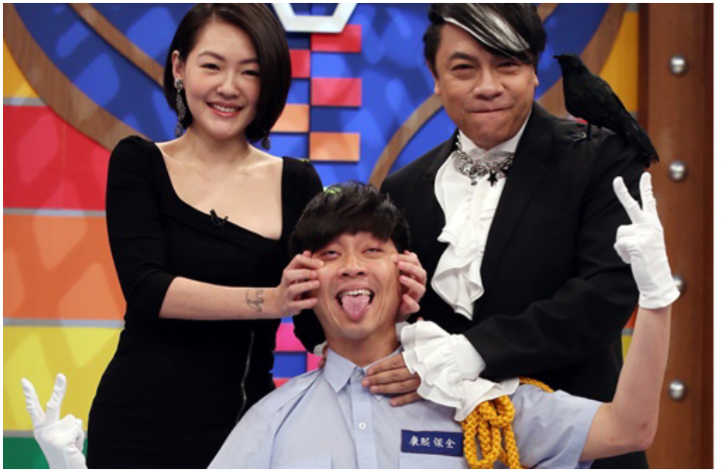 小S豪包10萬紅包祝福新人 網猜未現身陳漢典婚禮「關鍵原因」