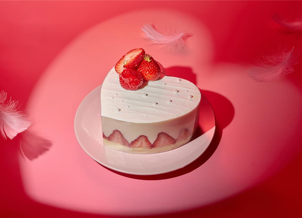 迎接情人節 烘焙業者推出草莓產品