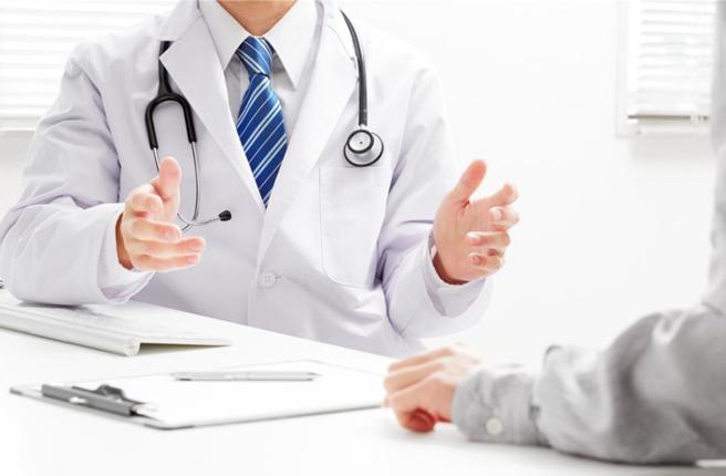 有網友質疑,為什麼部分診所堅持收現金。(示意圖,shutterstock/達志)