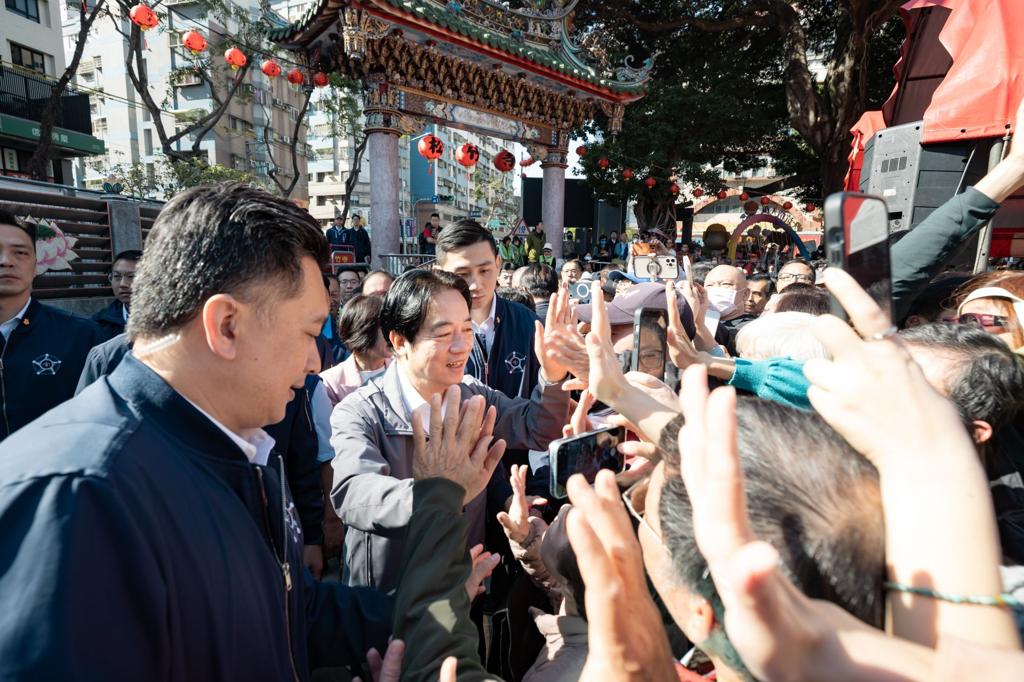 【赴臺中松竹寺參香祈福】賴總統:速審總預算及國防特別條例 讓臺灣更安全