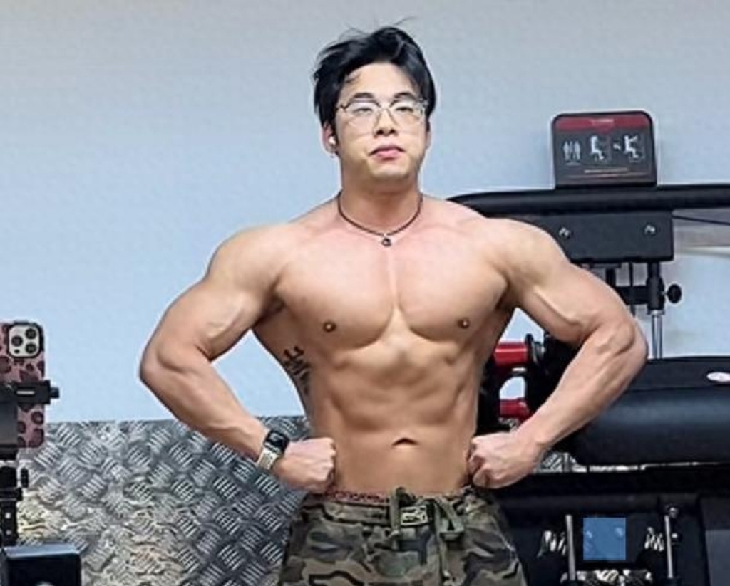 26歲健美網紅睡夢中猝死 粉絲看生前一張照片驚:他身體早已在求救