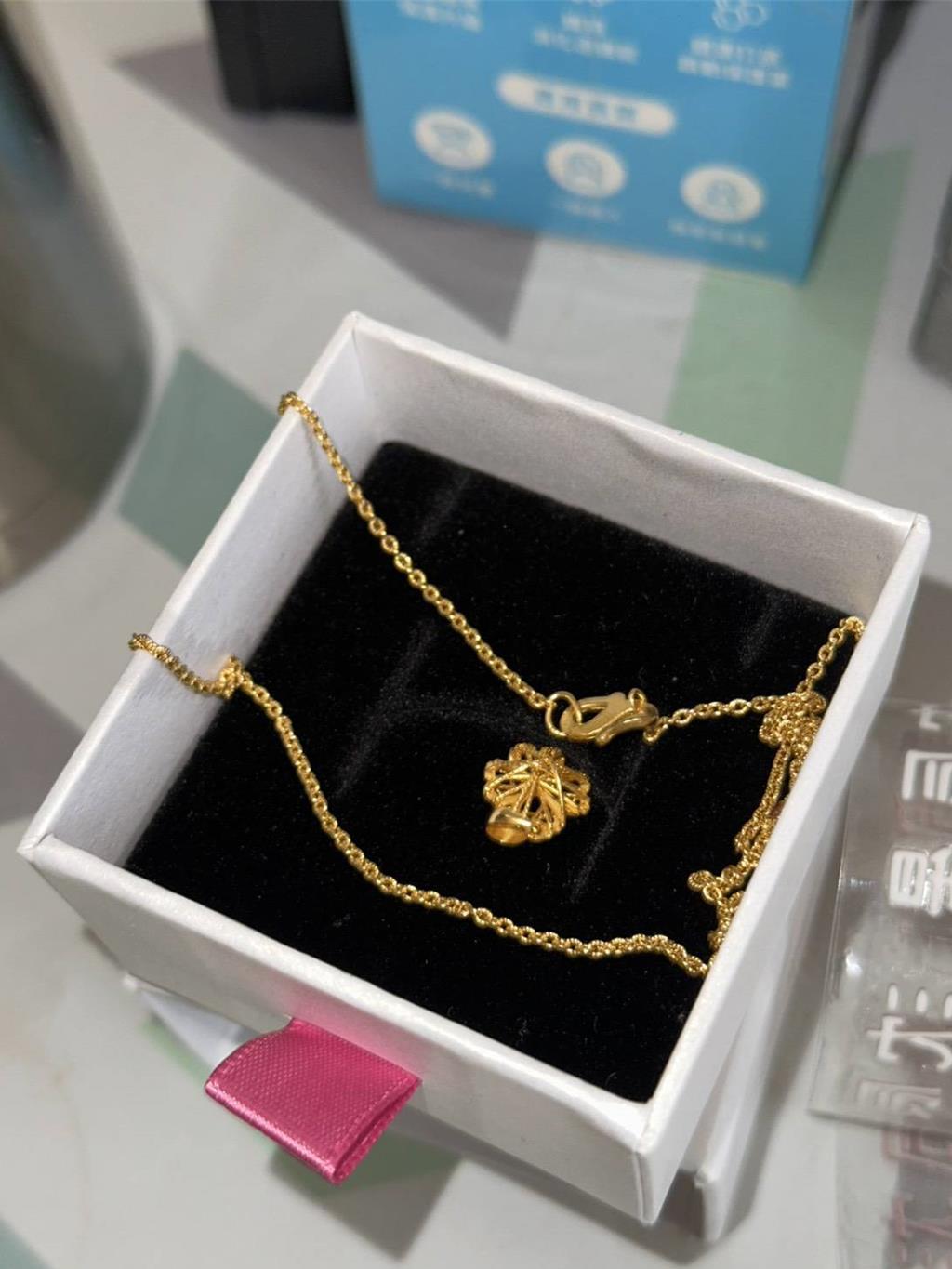 市價25萬金項鍊、墜子誤丟垃圾車 桃園女急求清潔隊員奇蹟找回