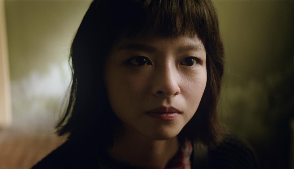 少女被怨靈附身失控!范少勳救人「嘴對嘴」餵符水